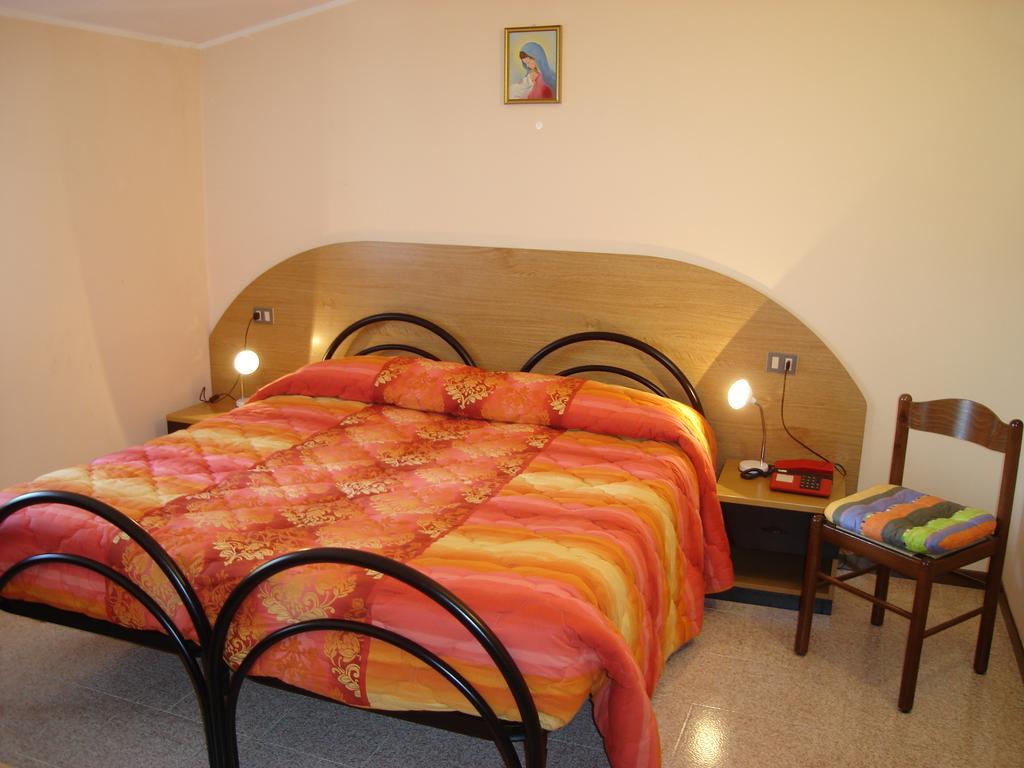 Hotel Spampatti Кастьоне-делла-Презолана Екстер'єр фото