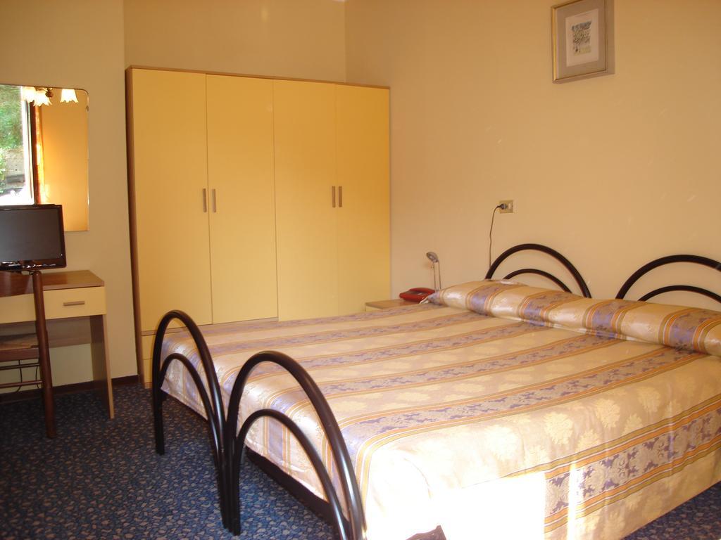 Hotel Spampatti Кастьоне-делла-Презолана Екстер'єр фото