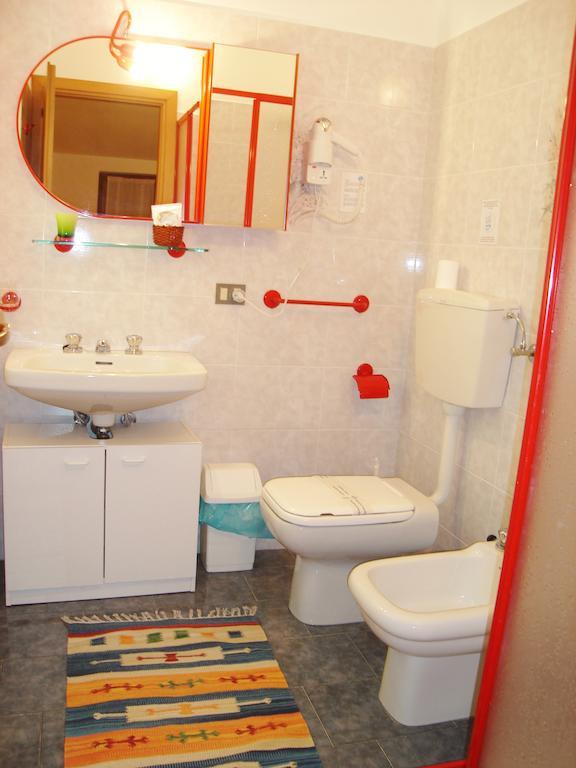 Hotel Spampatti Кастьоне-делла-Презолана Екстер'єр фото